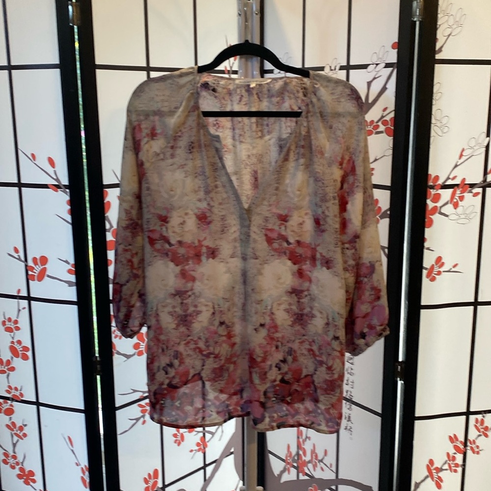 Beautiful floral blouse.